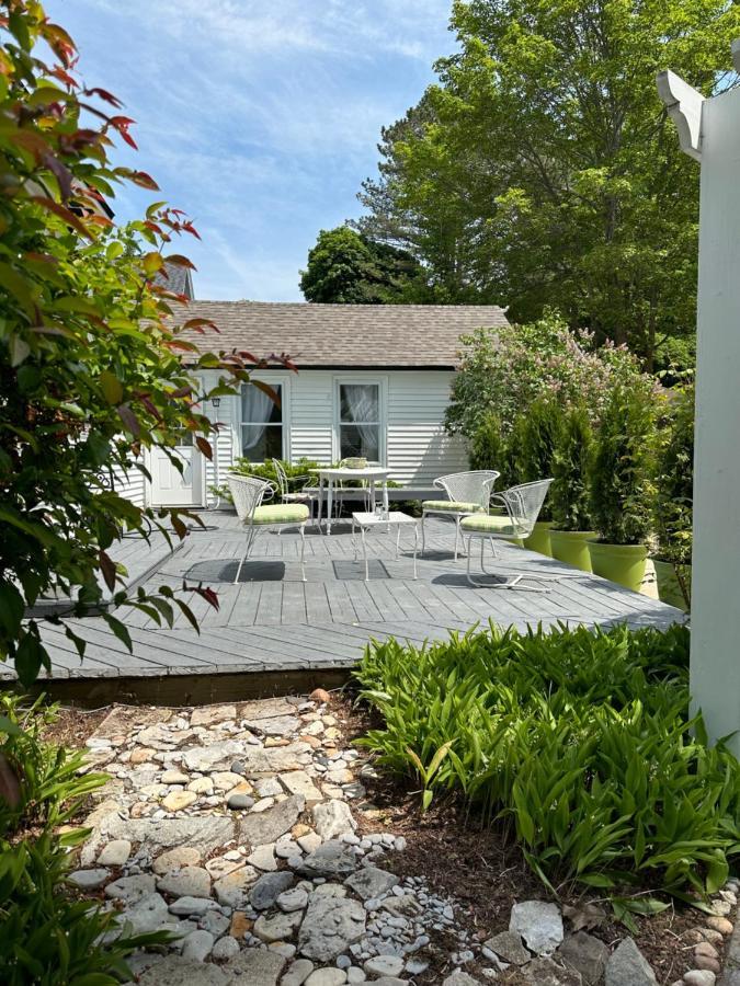 The Belvedere B&B Charlevoix Exterior photo